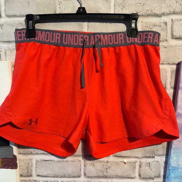 Under Armour Pants - 2 fir $10 Under Armour Orange and Gray Athletic Shorts Lightweight Performance